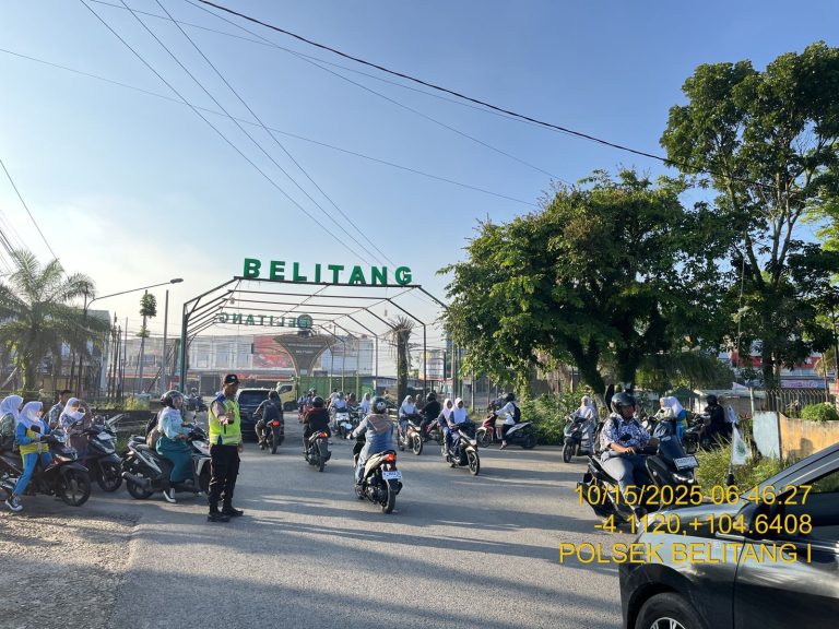 Siaga Pagi Polsek Belitang I: Atasi Kemacetan, Jamin Kelancaran Siswa Menuju Sekolah